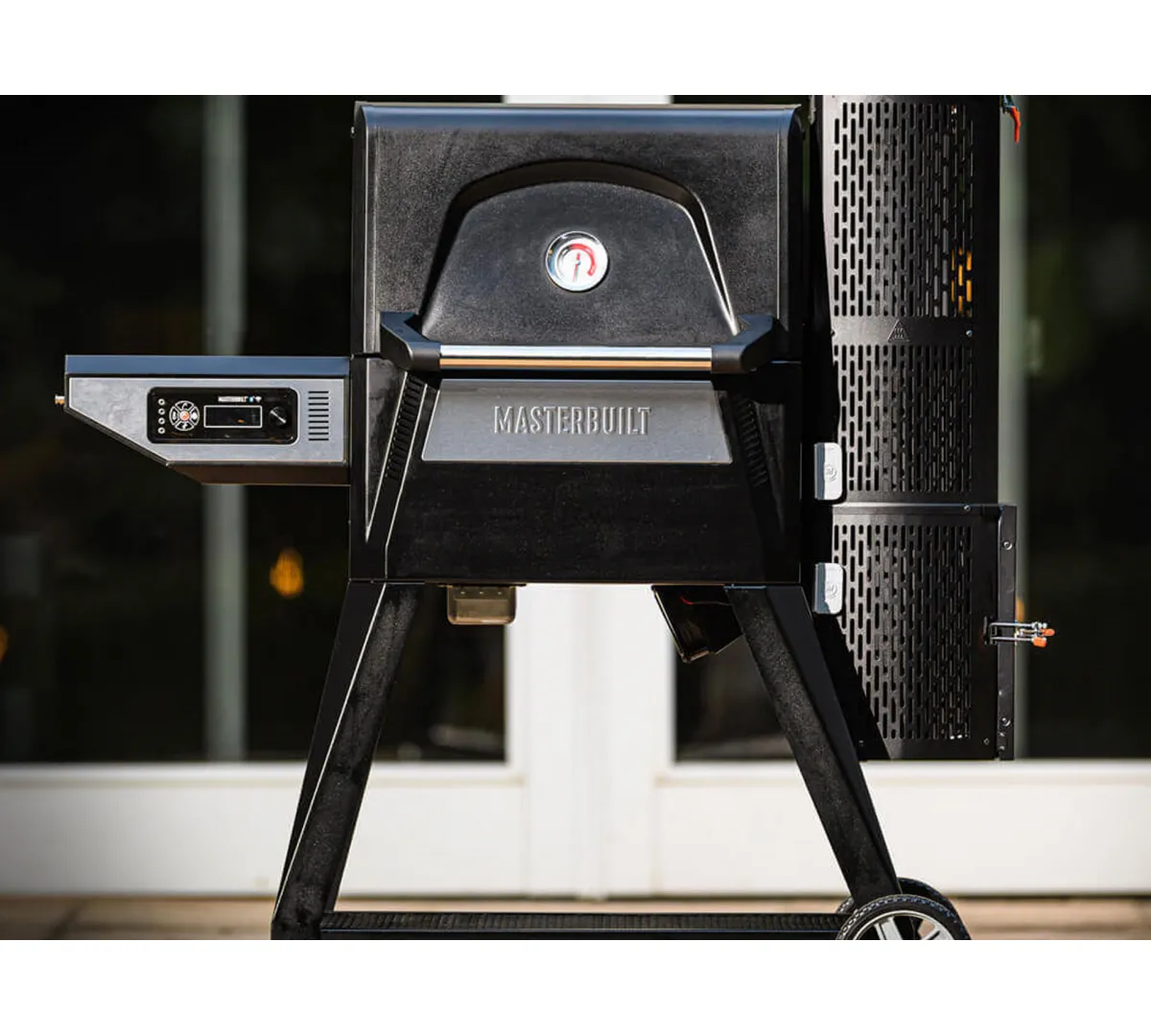 Masterbuilt Gravity Serisi 560 Dijital Kömürlü Smoker Barbekü