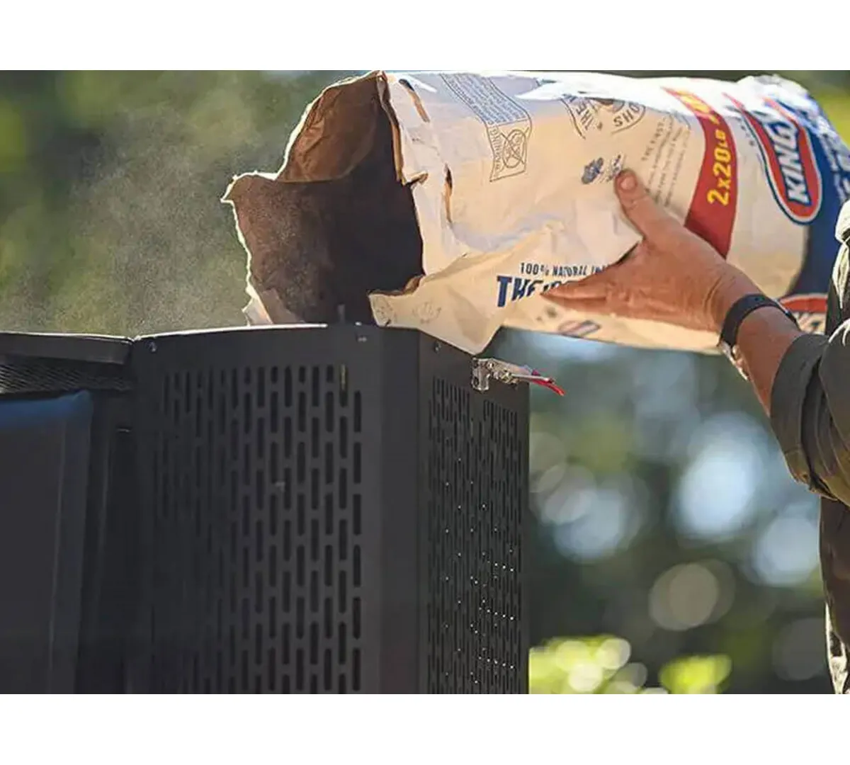 Masterbuilt Gravity Serisi 560 Dijital Kömürlü Smoker Barbekü